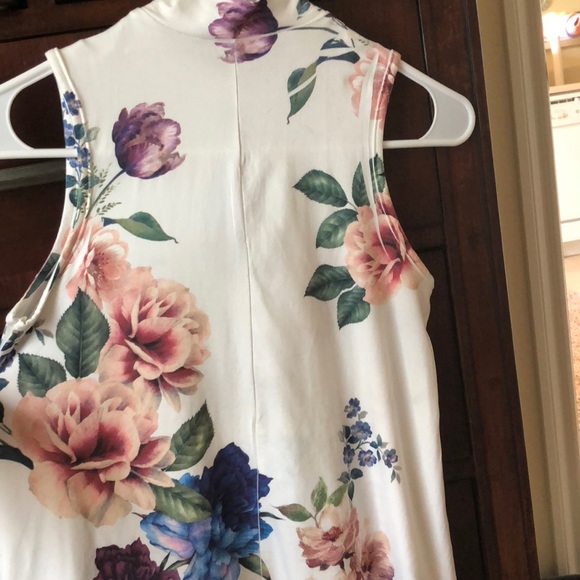 Short sleeve floral blouse - Picture 4 of 4